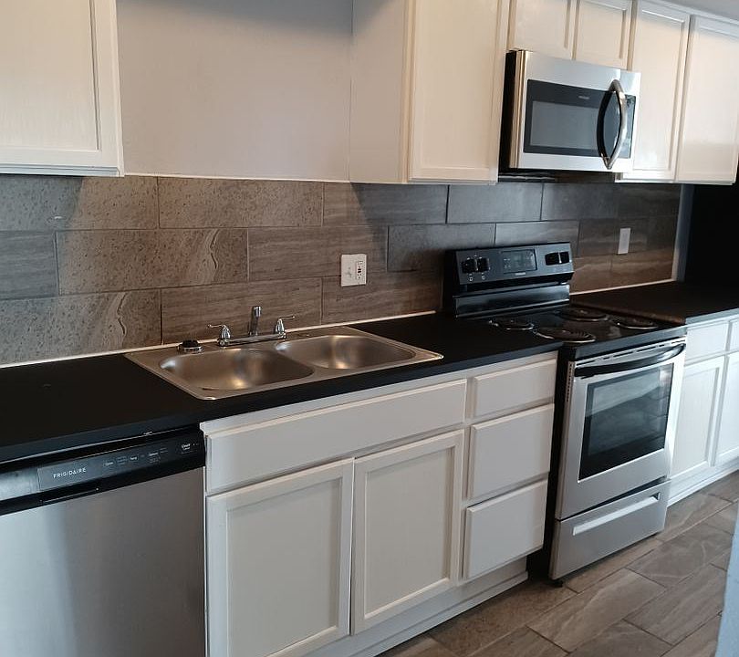 1st image of 1020 Prospect Ave #3S