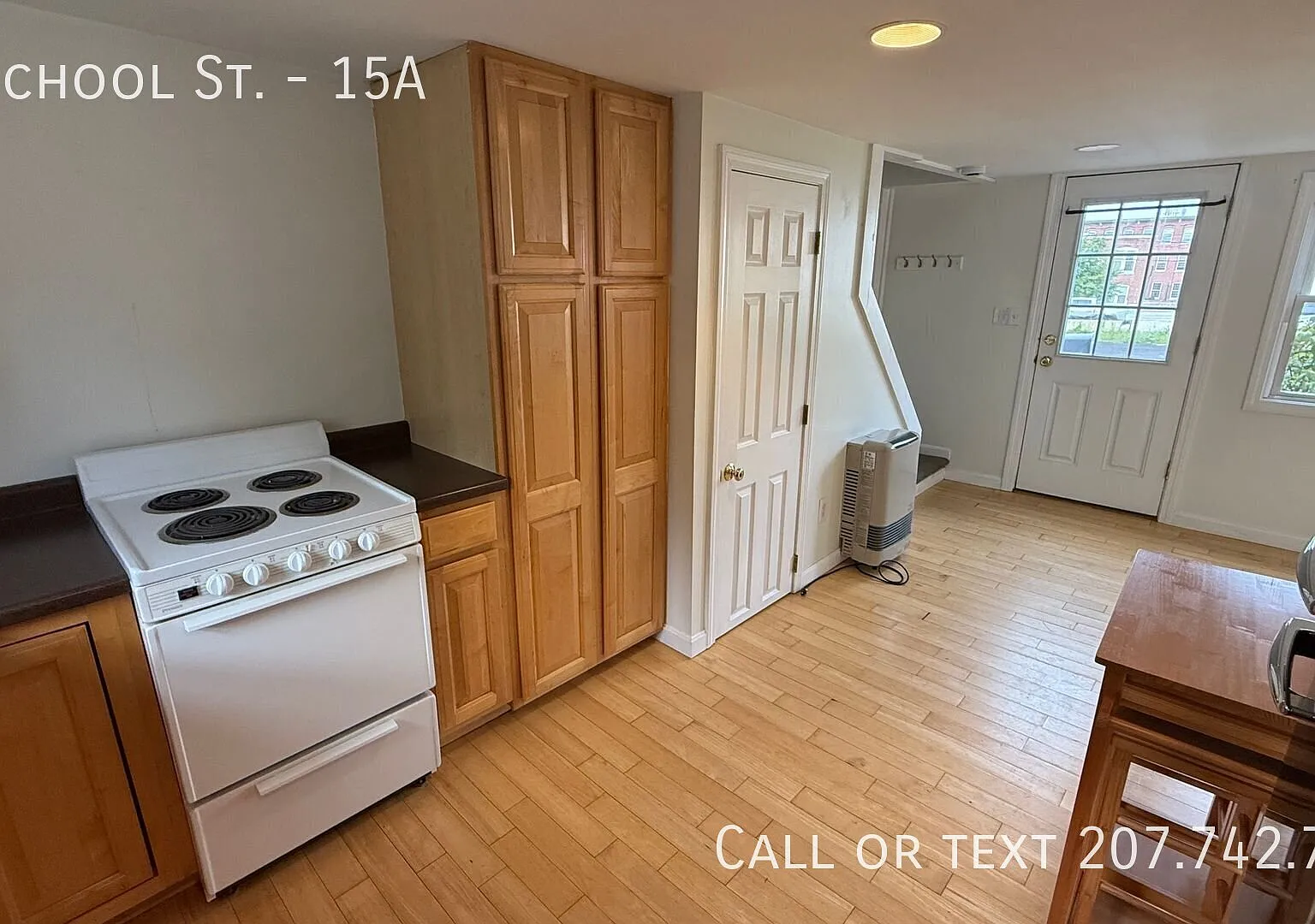 1 Bedroom Downtown Dover w/ Office Space — Photo 3