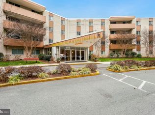 7505 Democracy Blvd APT A-428, Bethesda, MD 20817