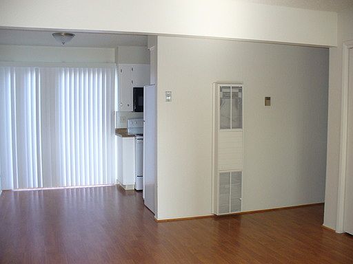 2nd image of 1410 Pueblo Ave