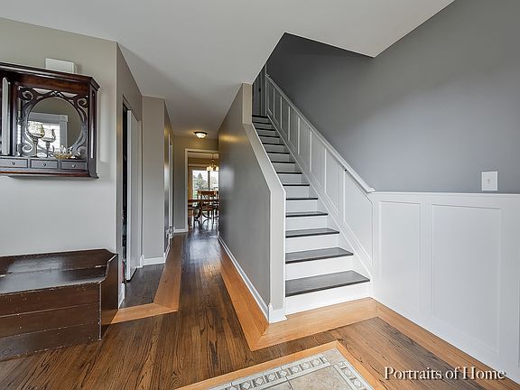 3rd image of 752 Hyacinth Ln