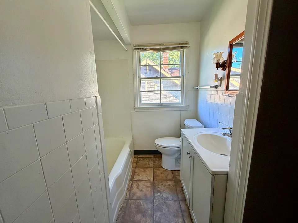 5886 State Road 2