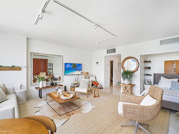 3rd image of 20 Island Ave APT 512