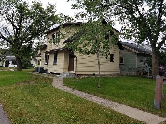3rd image of 239 19 1/2 Ave N #1
