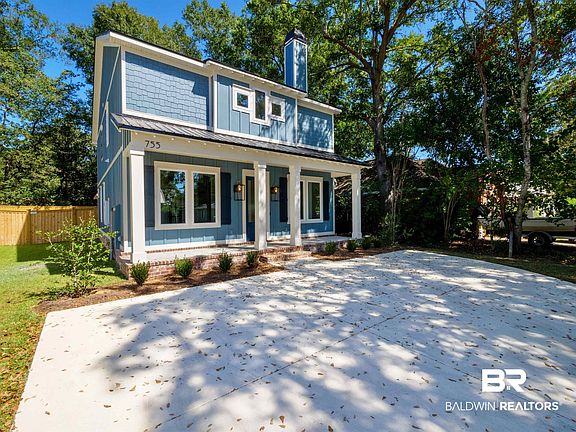 2nd image of 755 Prospect Ave