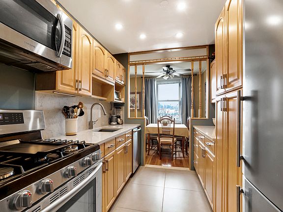 3rd image of 46-01 39th Ave #521