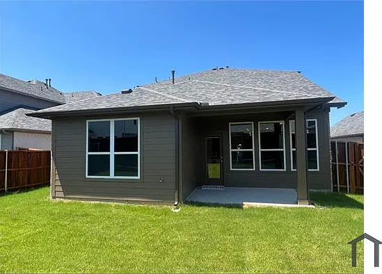 4 bed, 2499 sqft, $3,099 — Photo 2