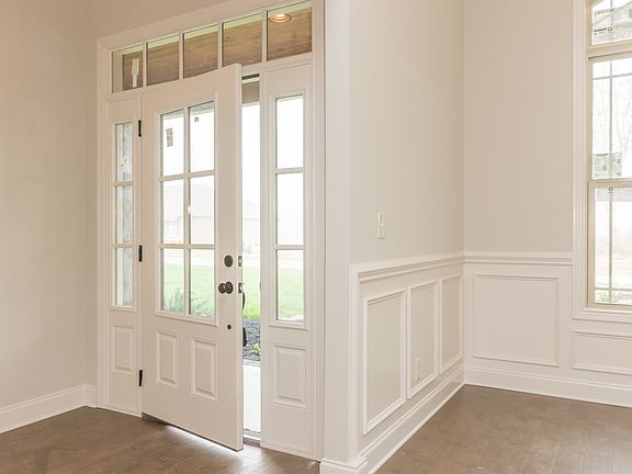 4th image of 170 Leeward Way