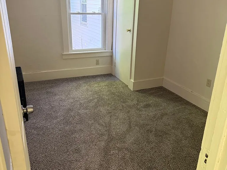 100 Mortimer St — Photo 13