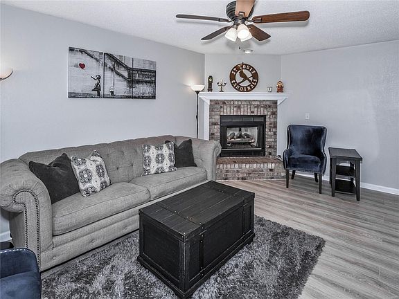 4th image of 2704 Fieldstone Dr