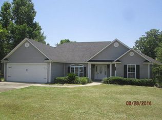 67 Ard Rd, Ray City, GA 31645