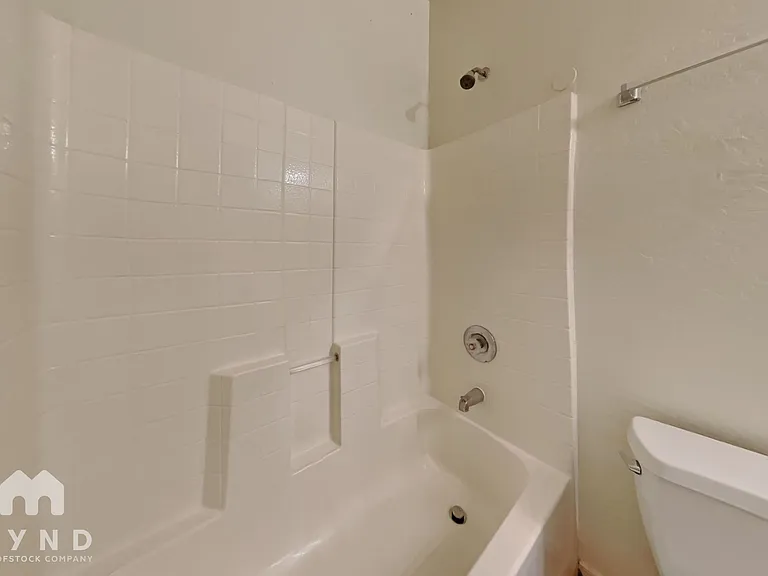 9303 W Raymond St — Photo 16