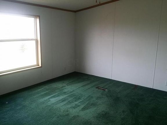 3rd image of 1560 Porter Ln
