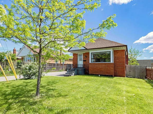 101 Whitley Ave, Toronto, ON M3K 1A1