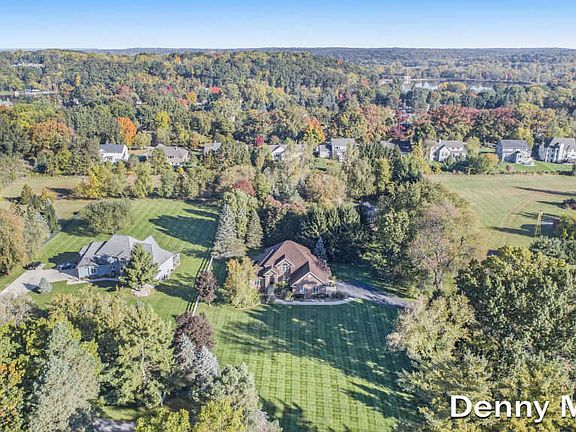 3rd image of 7257 Briarcliff Ct SE