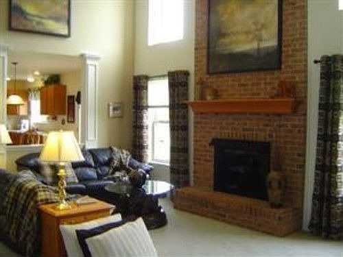 3rd image of 6298 Fairway Dr