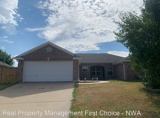 1059 Applewood Cir, Centerton, AR 72719