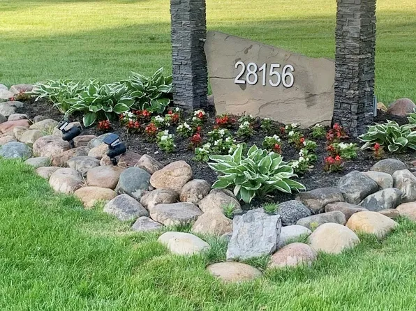 28156 San Marino Dr, Southfield, MI 48034