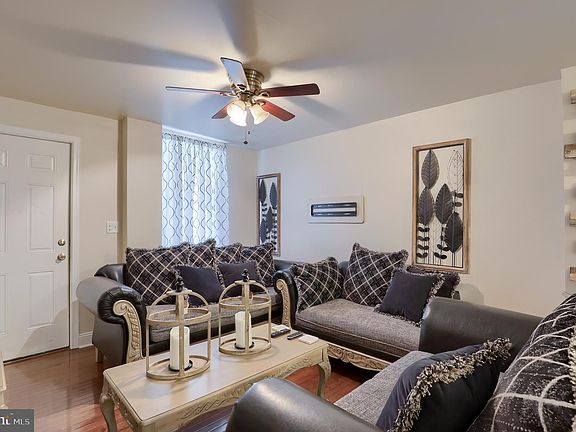 3rd image of 335 Avenue G