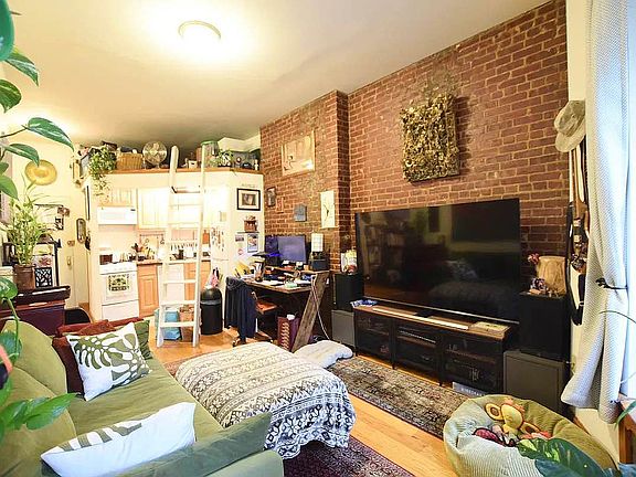 4th image of 50 W 90th St APT 3d