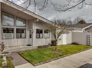 605 N Douglas Ln, Canby, OR 97013
