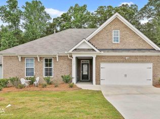 7341 Jennadee Dr, Fairburn, GA 30213