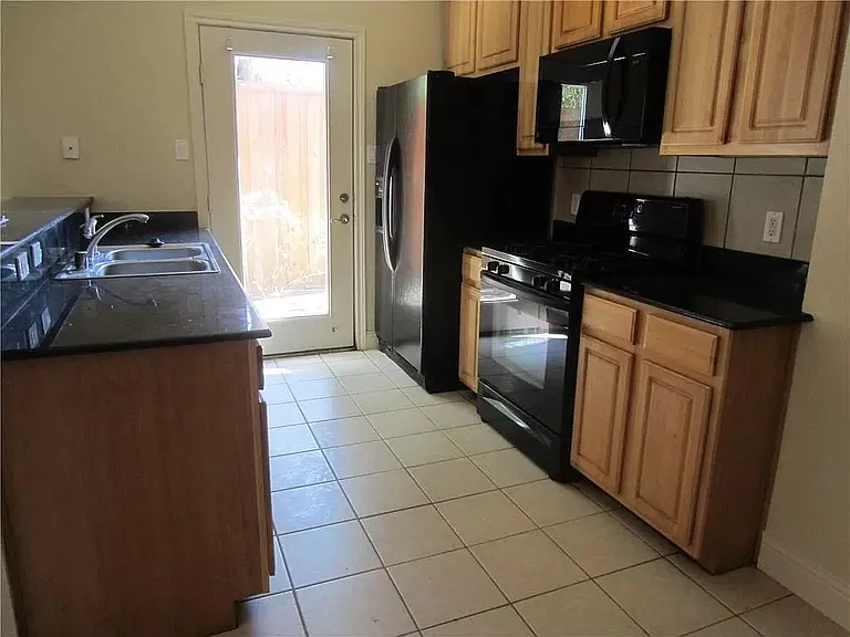 122 Seva Ct — Photo 11
