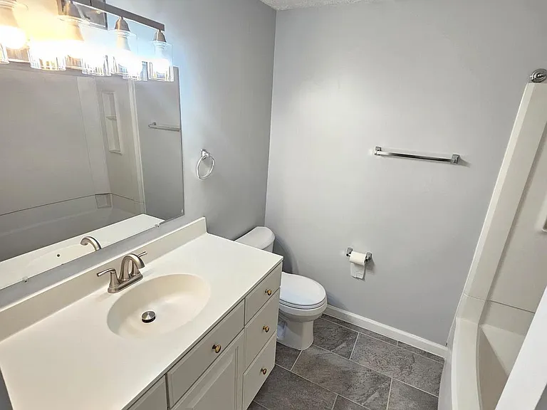 17021 Moss Side Ln — Photo 32