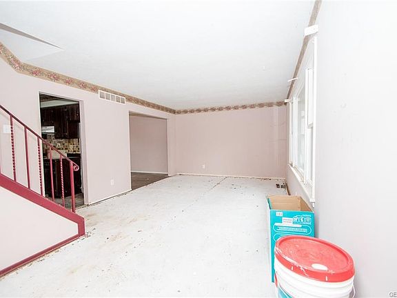 4th image of 41 Sugarmills Cir