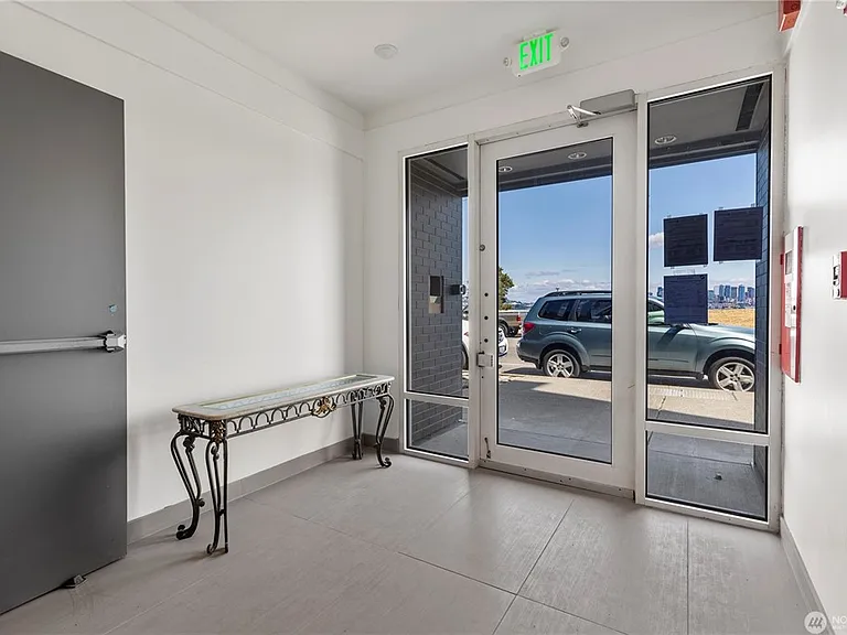 17XX Harbor Ave SW #402 — Photo 17