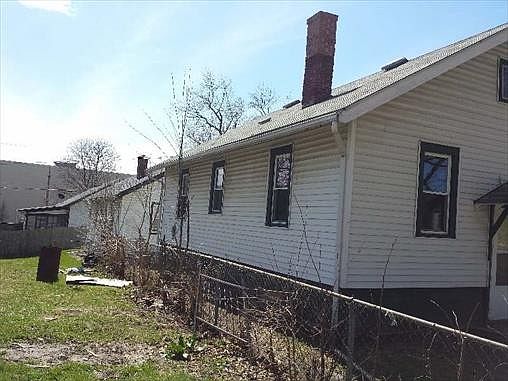 5th image of 608 S Johnston Ave