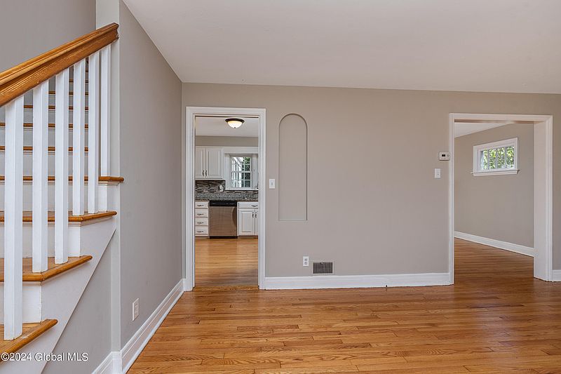 5th image of 23 Home Avenue