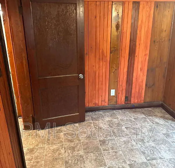 211 E Brooks St #E — Photo 19
