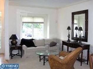 60 Longview Cir, Berwyn, PA