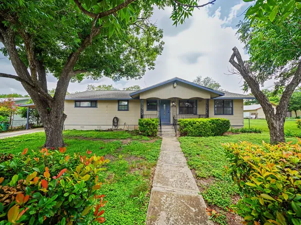 12715 Middle Ln, San Antonio, TX 78217
