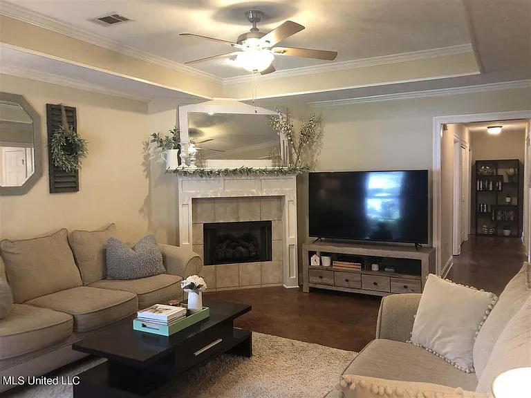 133 Blackstone Cir — Photo 4