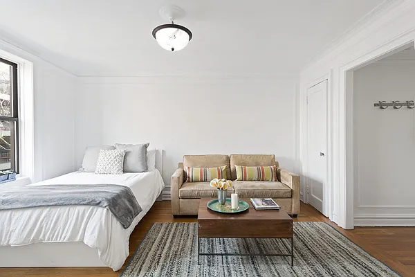 Rented by Compass | media 12