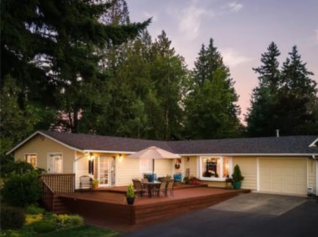4 bed, 1912 sqft, $3,800 — Photo 1