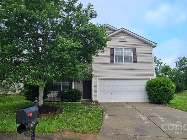 2108 Cranberry Woods Ct, Charlotte, NC 28208