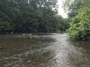 1889 New Hackensack Rd, Poughkeepsie, NY 12603