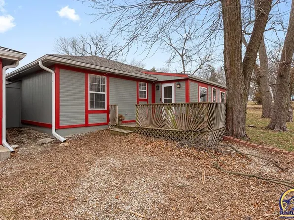 200 S Spruce St, Mc Louth, KS 66054