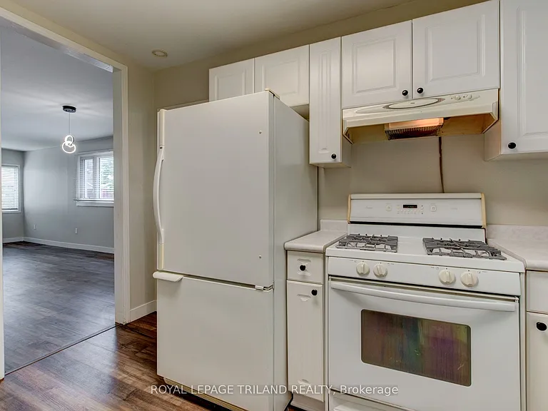 210 Emery St E — Photo 18