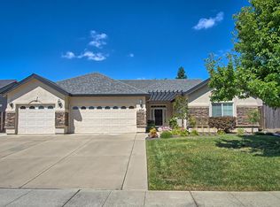 634 Casa Buena St, Redding, CA 96003
