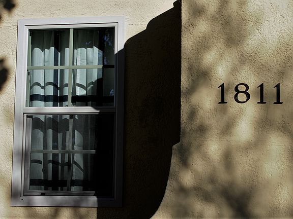 5th image of 1811 Beverly Dr