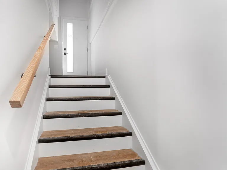 85 Rosemount Ave #C — Photo 18