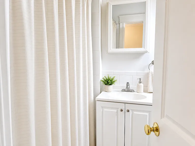 27 Glenville Ave #601 — Photo 4