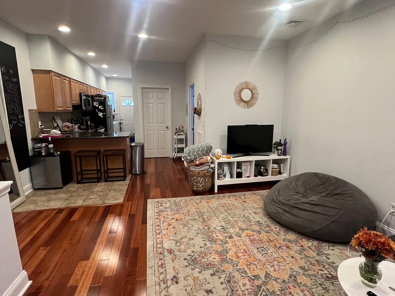 1045 W Lancaster Ave — Photo 3