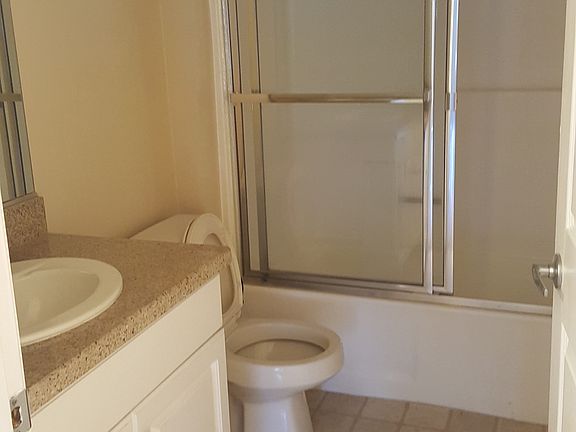 3rd image of 5545 Canoga Ave APT 102