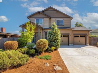 375 Honeysuckle Ln, Eugene, OR 97401