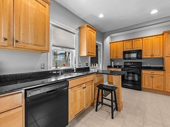 5th image of 29-31 Middlesex St #1